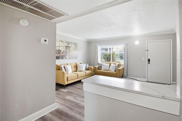 127 OYSTER BAY CIRCLE 110, Altamonte Springs, FL 32701