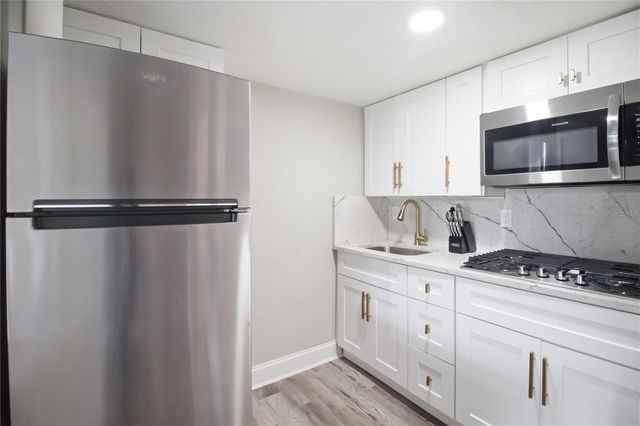 127 OYSTER BAY CIRCLE 110, Altamonte Springs, FL 32701