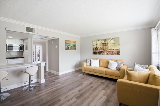 127 OYSTER BAY CIRCLE 110, Altamonte Springs, FL 32701