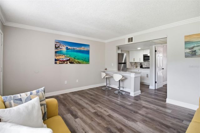 127 OYSTER BAY CIRCLE 110, Altamonte Springs, FL 32701