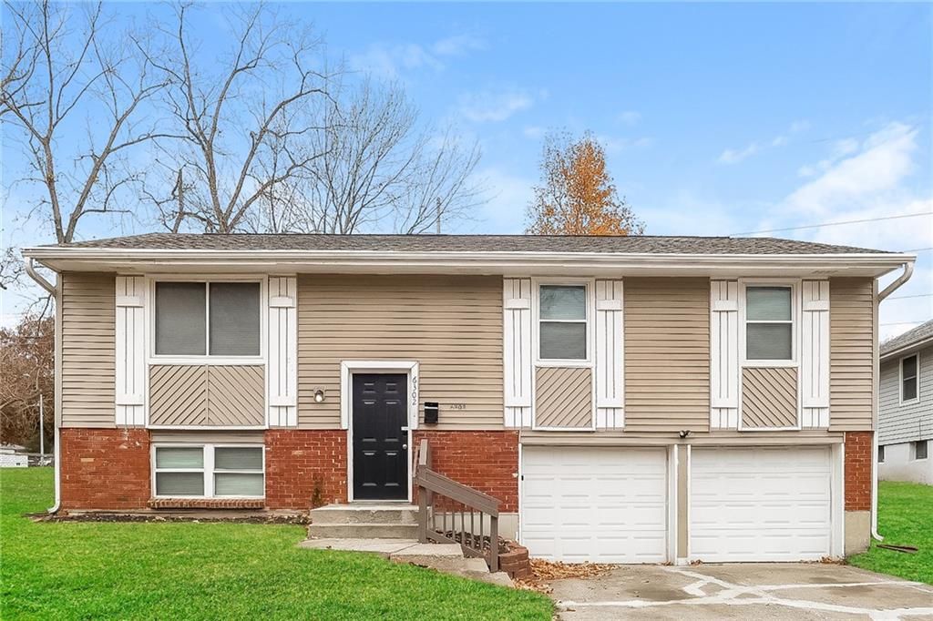 6302 E 140th Terrace, Grandview, MO 64030