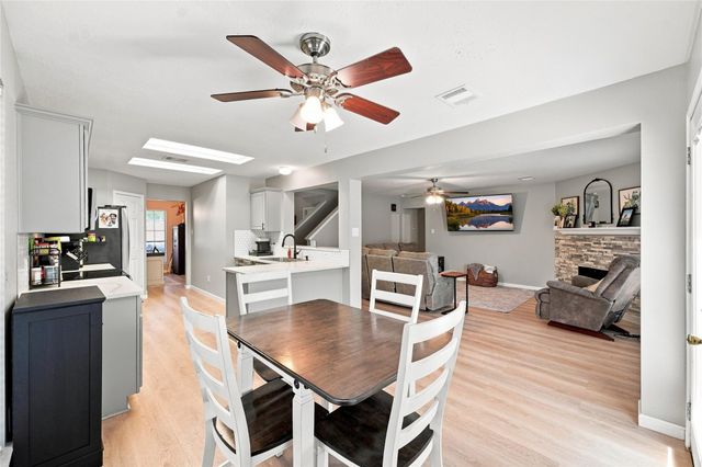 217 Fox Springs Court, Dickinson, TX 77539
