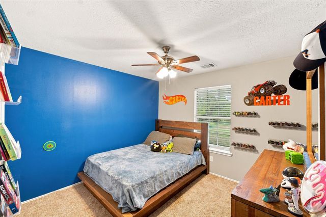 217 Fox Springs Court, Dickinson, TX 77539
