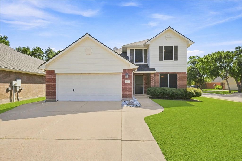 217 Fox Springs Court, Dickinson, TX 77539