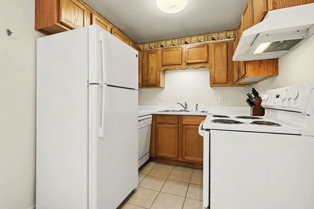 1900 Light Road 210, Oswego, IL 60543