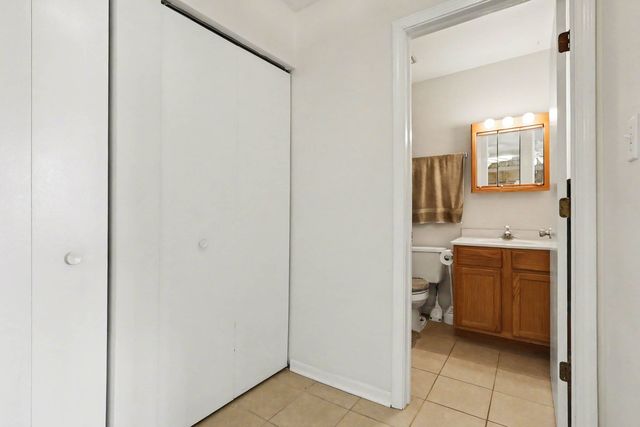 1900 Light Road 210, Oswego, IL 60543