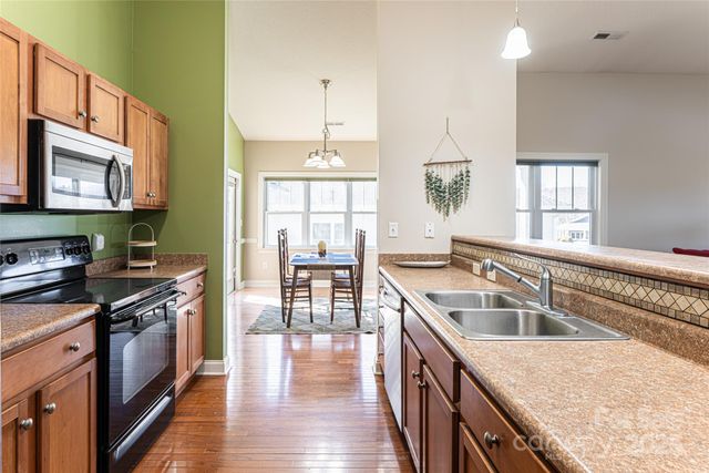 32 White Fox Drive, Fletcher, NC 28732