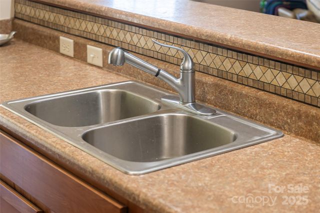 32 White Fox Drive, Fletcher, NC 28732