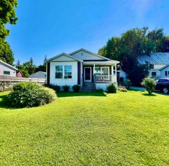 7 Greenwich Street, Swanton, VT 05488
