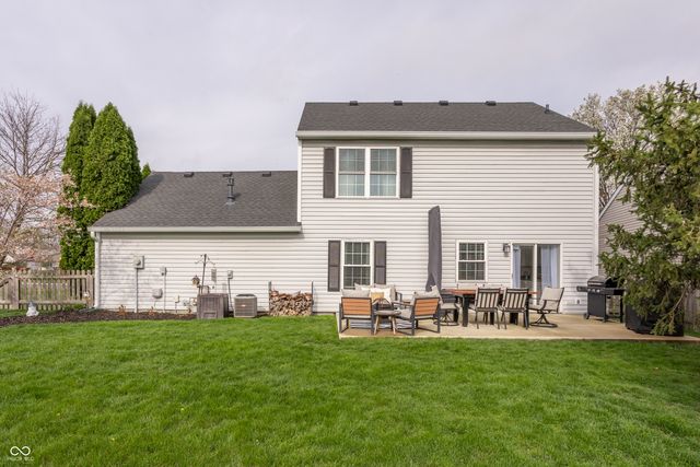 11209 Autumn Harvest Drive, Fishers, IN 46038