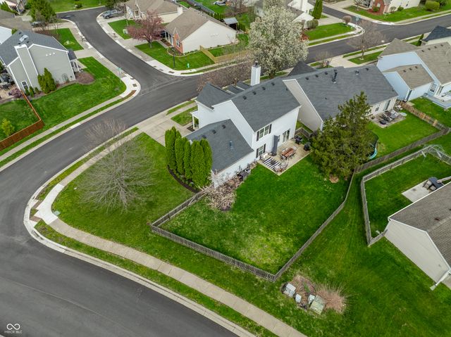 11209 Autumn Harvest Drive, Fishers, IN 46038