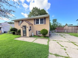 2444 E 26TH Street, Erie, PA 16510
