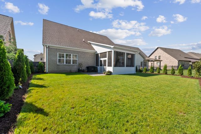 1708 Sorrell Park Dr, Spring Hill, TN 37174