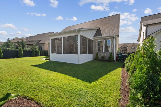 1708 Sorrell Park Dr, Spring Hill, TN 37174