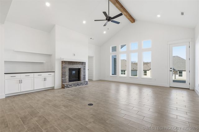 2045 E 130th Street S, Jenks, OK 74037