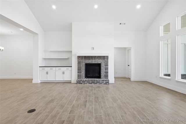 2045 E 130th Street S, Jenks, OK 74037