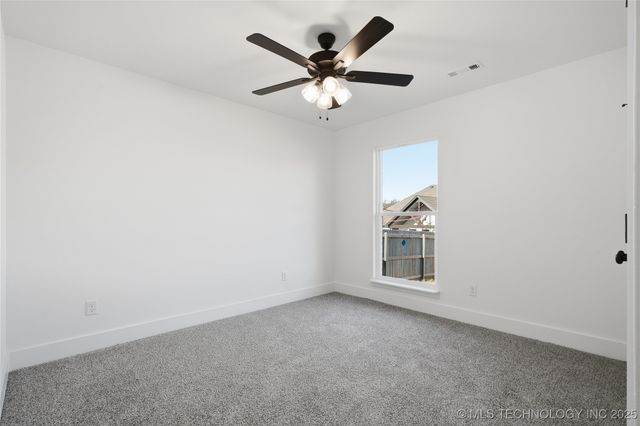 2045 E 130th Street S, Jenks, OK 74037