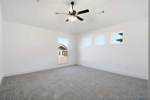 2045 E 130th Street S, Jenks, OK 74037