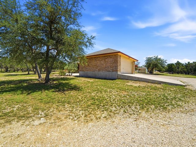 342 Chipman Court, Bandera, TX 78003