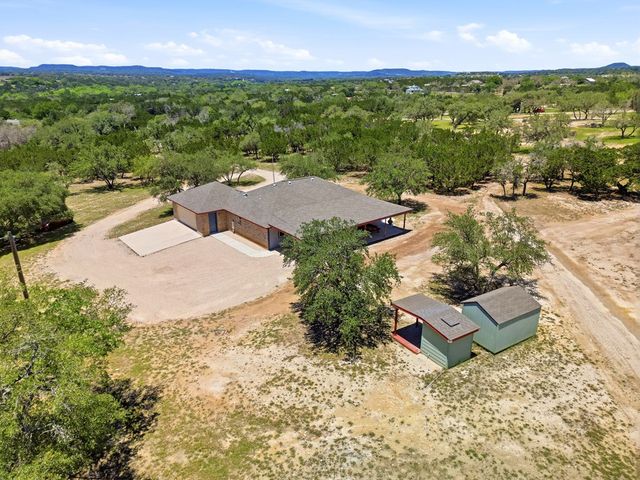 342 Chipman Court, Bandera, TX 78003