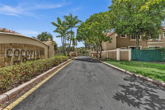 4978 White Mangrove Way E, Dania Beach, FL 33312