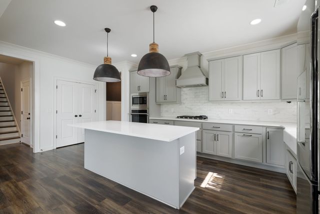 7117 Blondell Way, College Grove, TN 37046