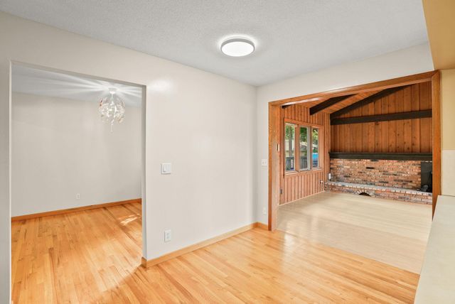 4018 Shamrock Drive NE, Saint Anthony, MN 55421