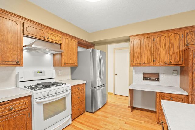 4018 Shamrock Drive NE, Saint Anthony, MN 55421