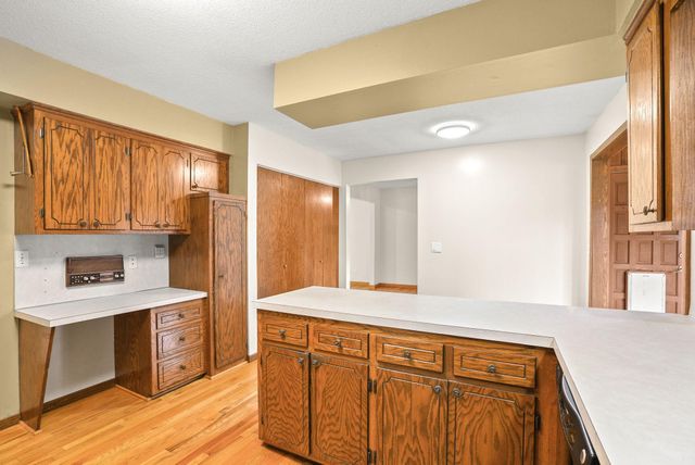 4018 Shamrock Drive NE, Saint Anthony, MN 55421