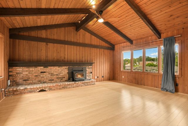 4018 Shamrock Drive NE, Saint Anthony, MN 55421