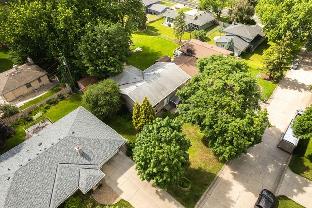4018 Shamrock Drive NE, Saint Anthony, MN 55421