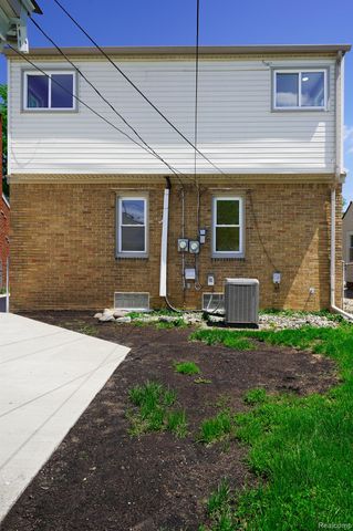 8076 Winona Avenue, Allen Park, MI 48101