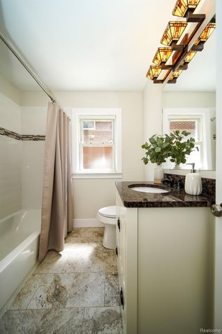 8076 Winona Avenue, Allen Park, MI 48101
