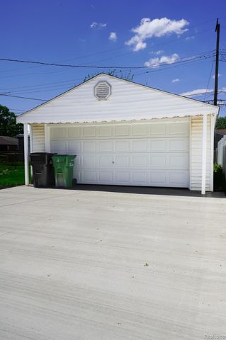 8076 Winona Avenue, Allen Park, MI 48101