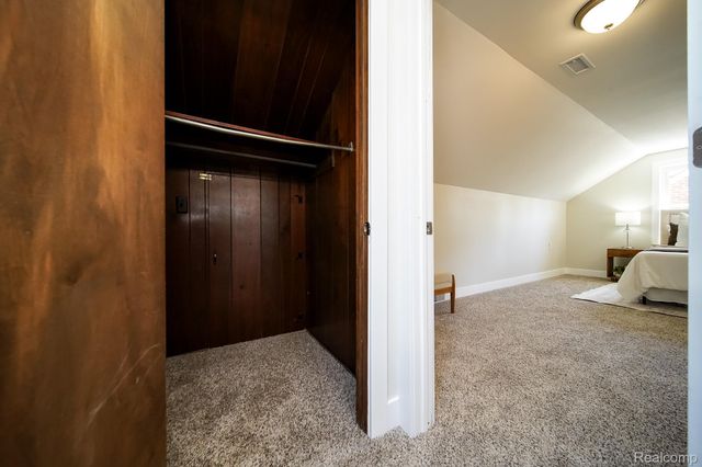 8076 Winona Avenue, Allen Park, MI 48101
