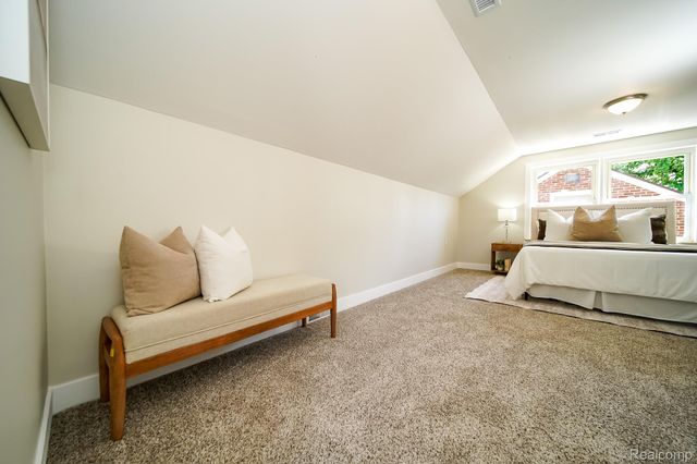 8076 Winona Avenue, Allen Park, MI 48101