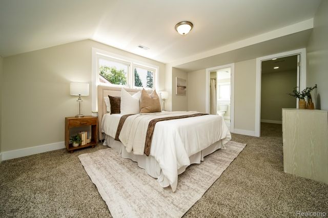 8076 Winona Avenue, Allen Park, MI 48101
