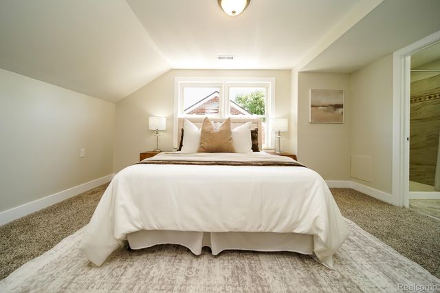8076 Winona Avenue, Allen Park, MI 48101