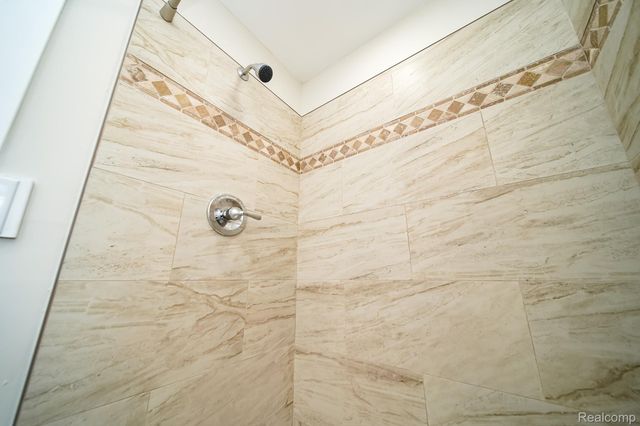 8076 Winona Avenue, Allen Park, MI 48101