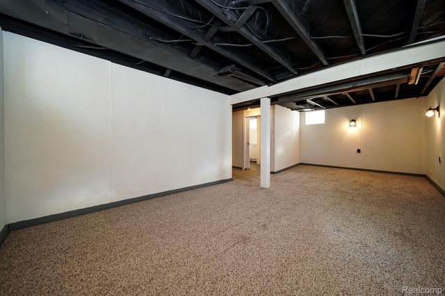 8076 Winona Avenue, Allen Park, MI 48101