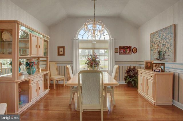 84 MONROE DRIVE, Chambersburg, PA 17201