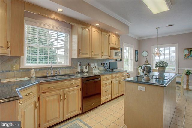 84 MONROE DRIVE, Chambersburg, PA 17201