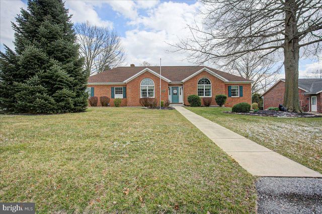 84 MONROE DRIVE, Chambersburg, PA 17201