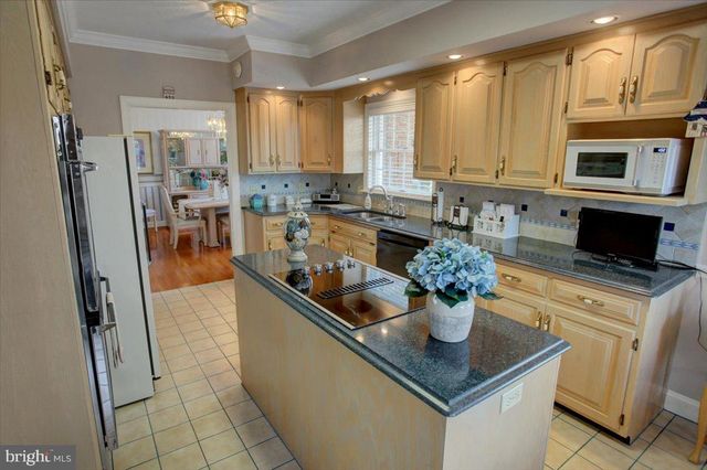 84 MONROE DRIVE, Chambersburg, PA 17201