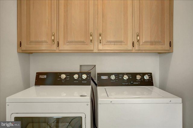 84 MONROE DRIVE, Chambersburg, PA 17201