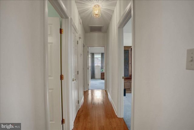 84 MONROE DRIVE, Chambersburg, PA 17201