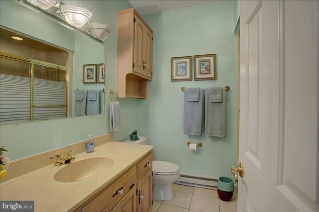 84 MONROE DRIVE, Chambersburg, PA 17201