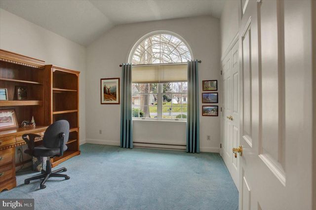 84 MONROE DRIVE, Chambersburg, PA 17201