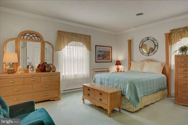 84 MONROE DRIVE, Chambersburg, PA 17201