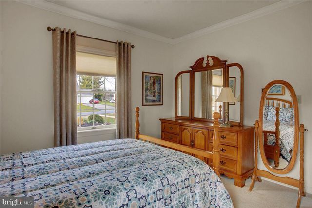 84 MONROE DRIVE, Chambersburg, PA 17201